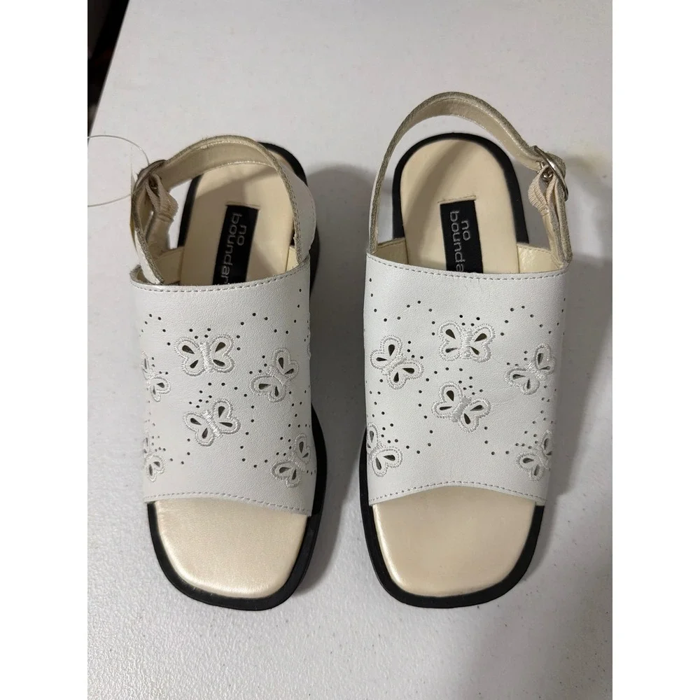 No Boundaries Kids White Butterfly Cutout Block Heel Sandals B-MINDY Size 13.5